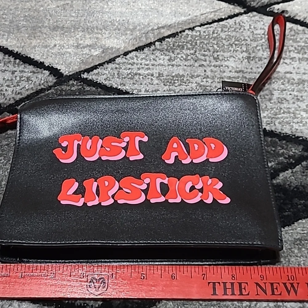 Victoria Secret 2018 Just Add Lipsticks 💋 Make-up Wristlet Bag